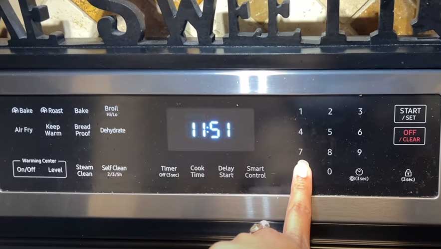 Leave An Oven On Before It Starts A Fire